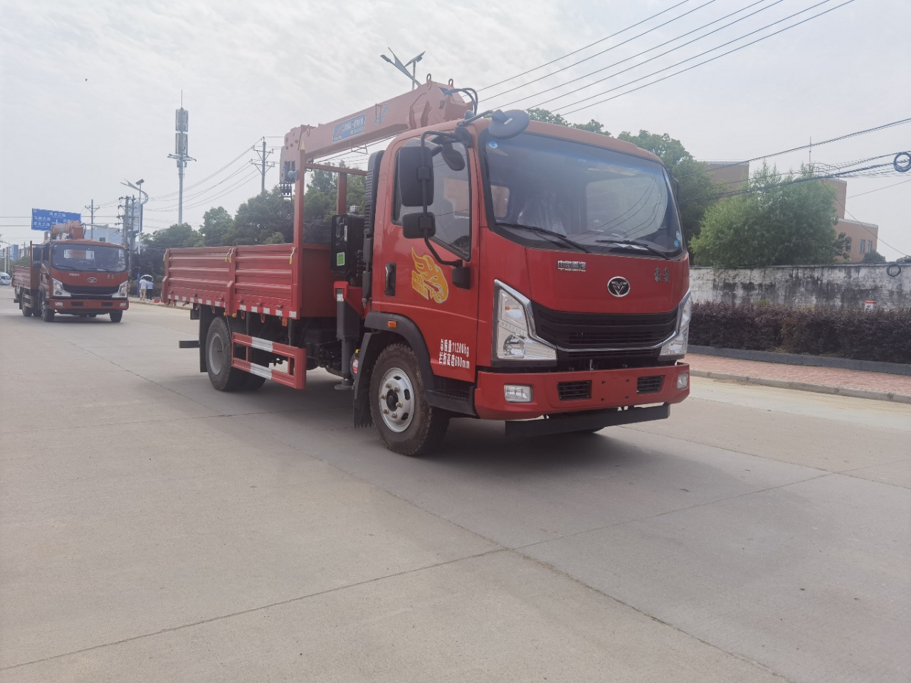 重汽豪曼3280（國六）隨車吊